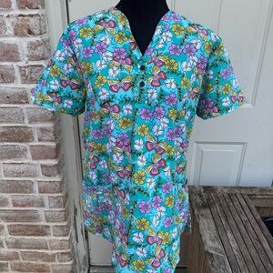 Divine Stretch, Floral & Butterflies, Scrub Top, Size Large